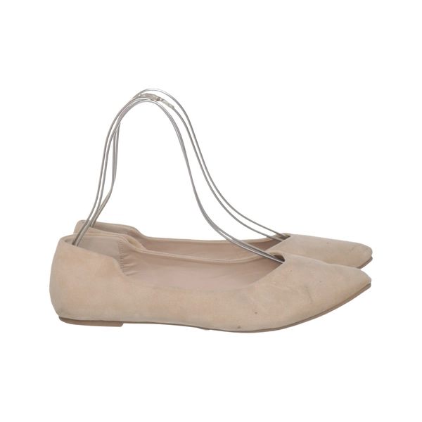 Ballet flats