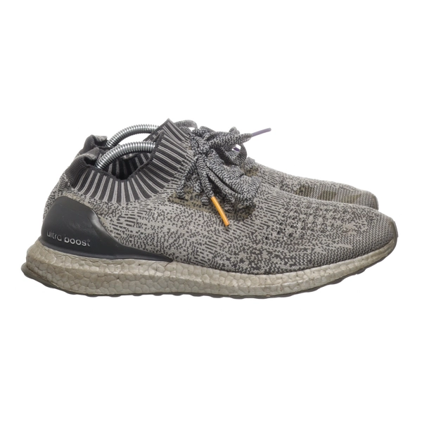 Continental sports shoes