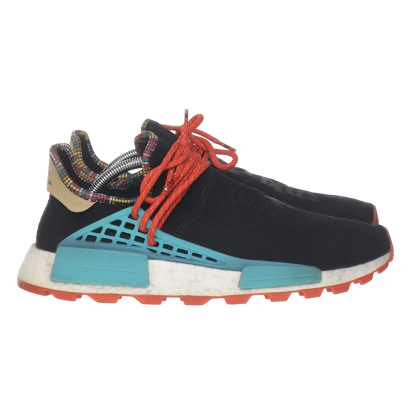 Sports shoes size 44