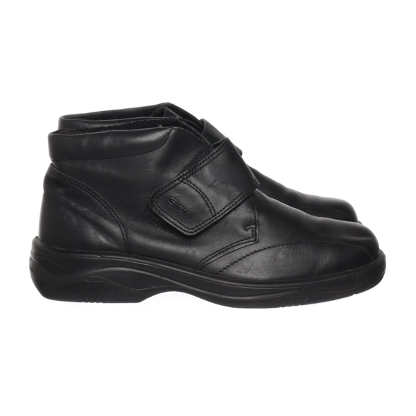 Lace up boots