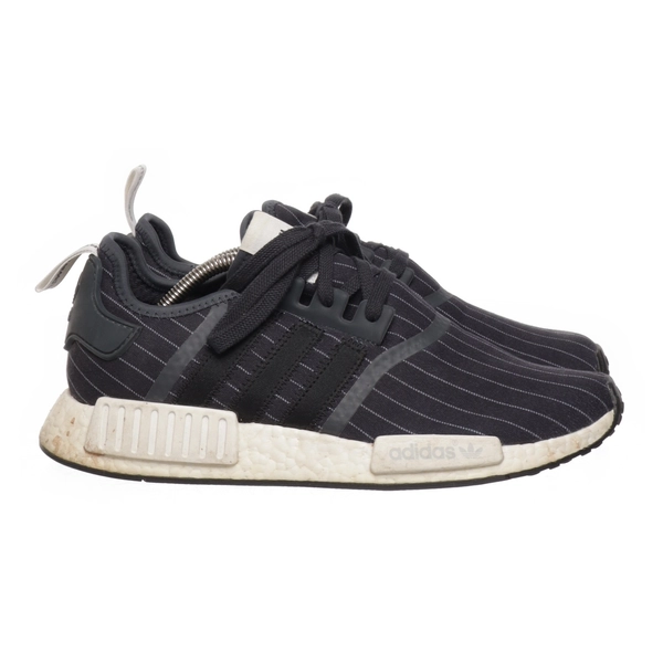 Sports shoes size 44 2/3