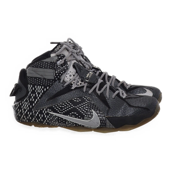 Running shoes size 44.5