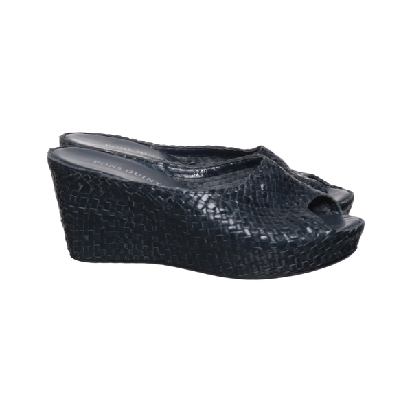 Wedge heels