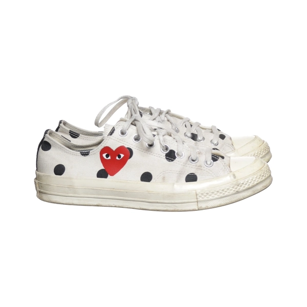 Canvas shoes