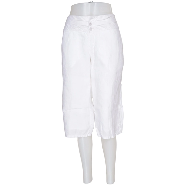 Three-quarter trousers