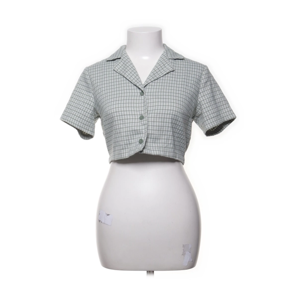 Short-sleeved shirt