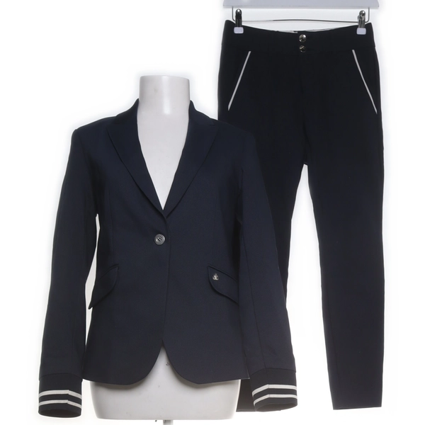 Suit