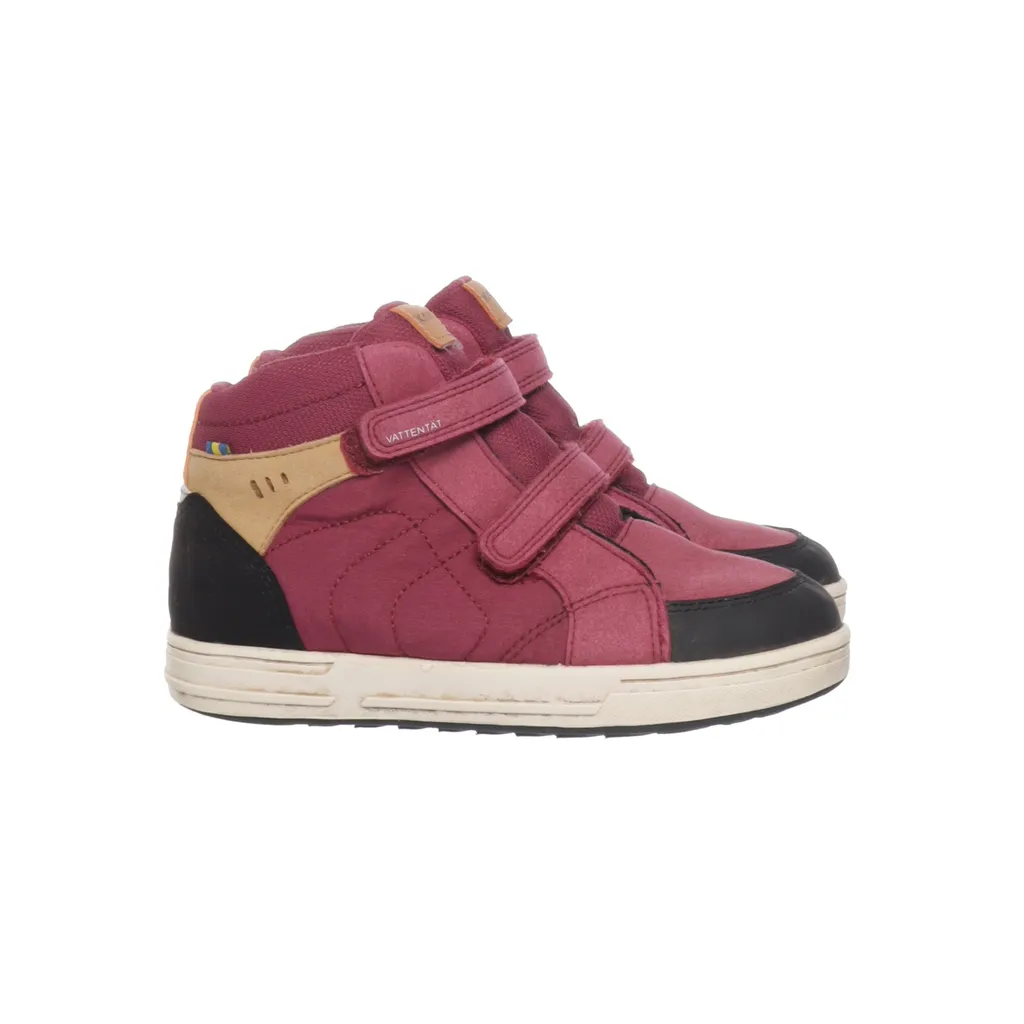 Image of Kavat Sneakers (Preloved)