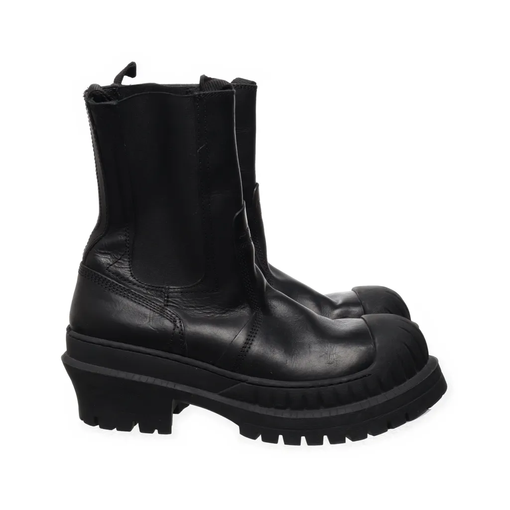 Image of Acne Studios Chelsea boots (Preloved)