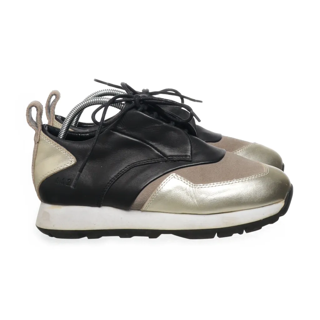 Image of Gram Sneakers (Preloved)
