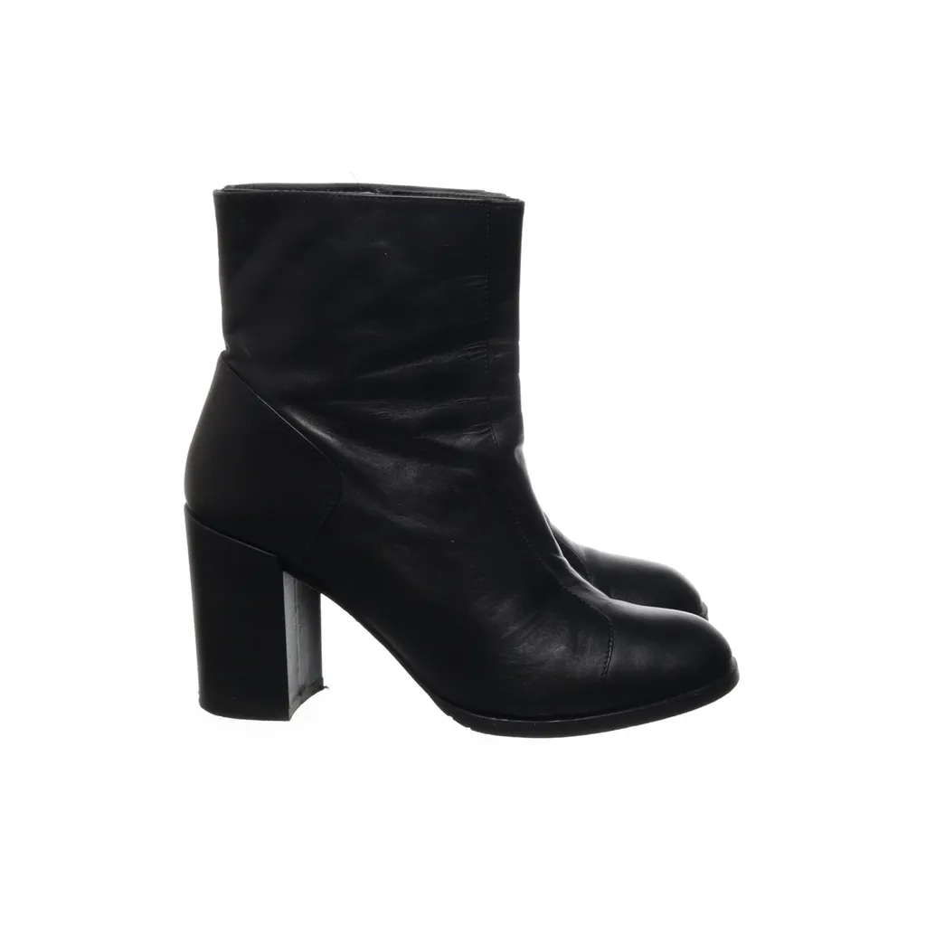 Image of Carine Laarzen met hak (Preloved)