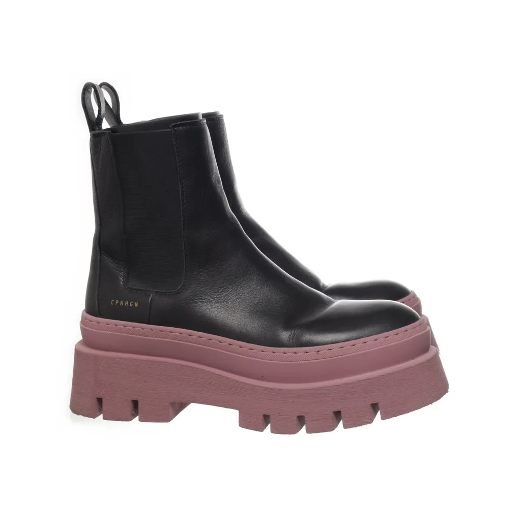 Image of CPNHGN Chelsea boots (Preloved)