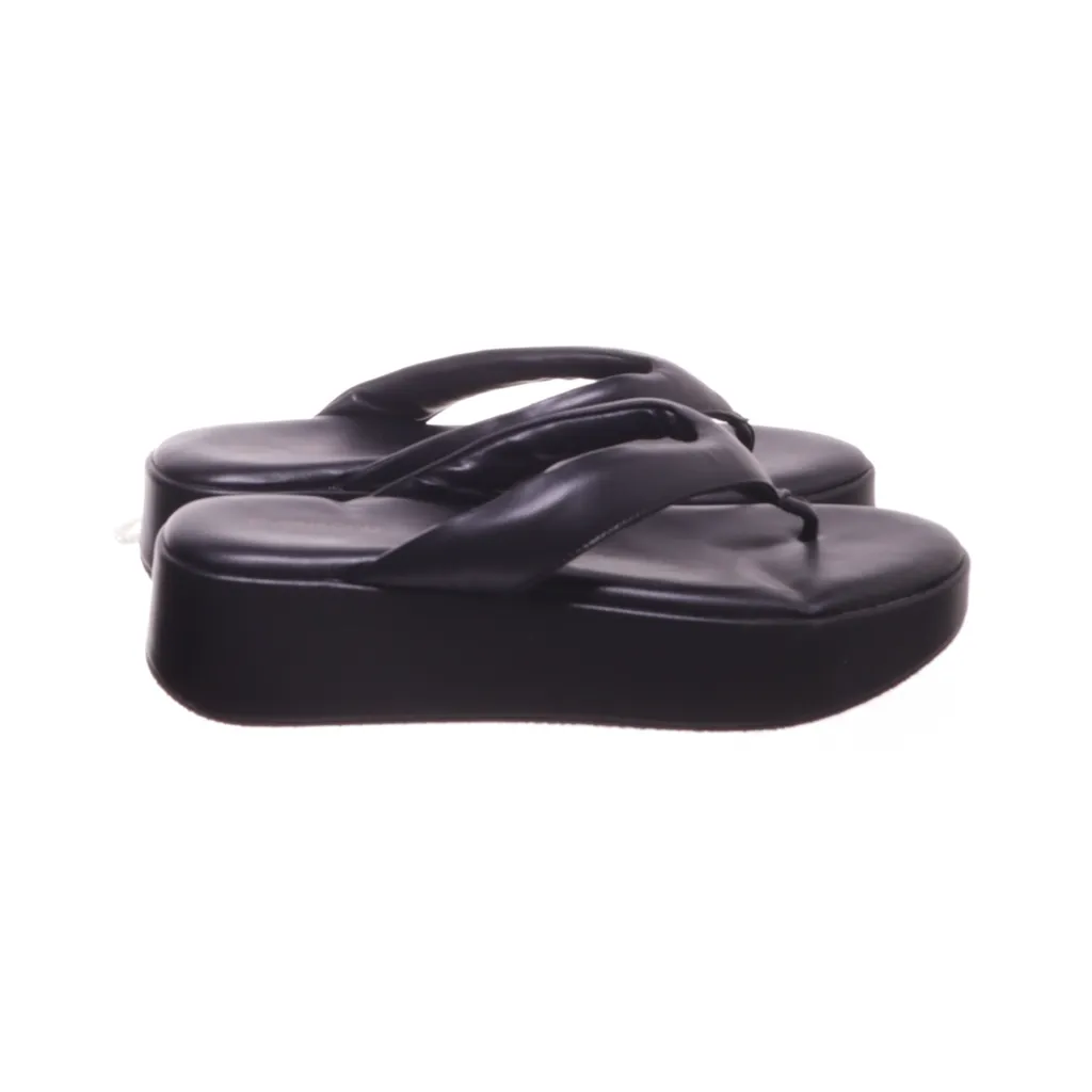Image of Even & Odd Teenslippers (Preloved)