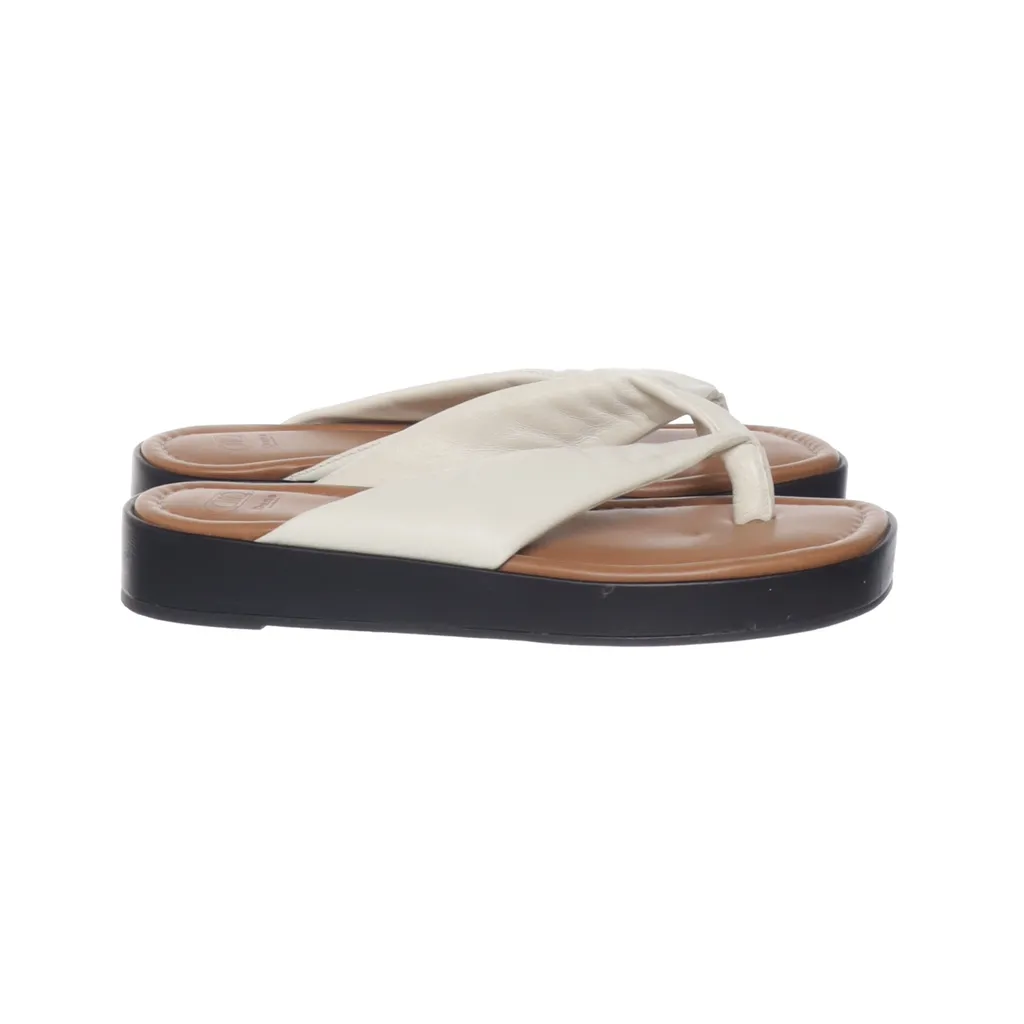 Image of Dune Slip-ins (Preloved)