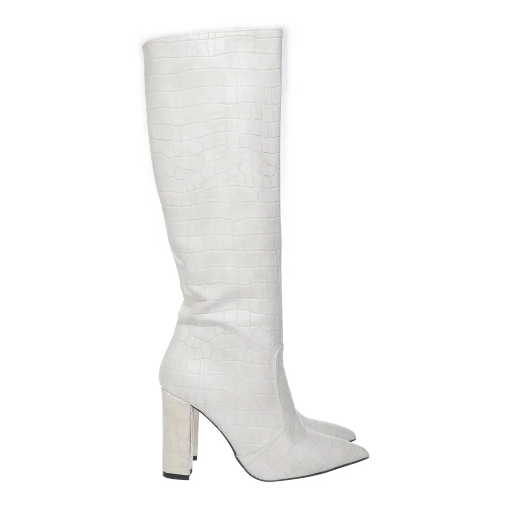 Image of L'Estrosa Laarzen (Preloved)