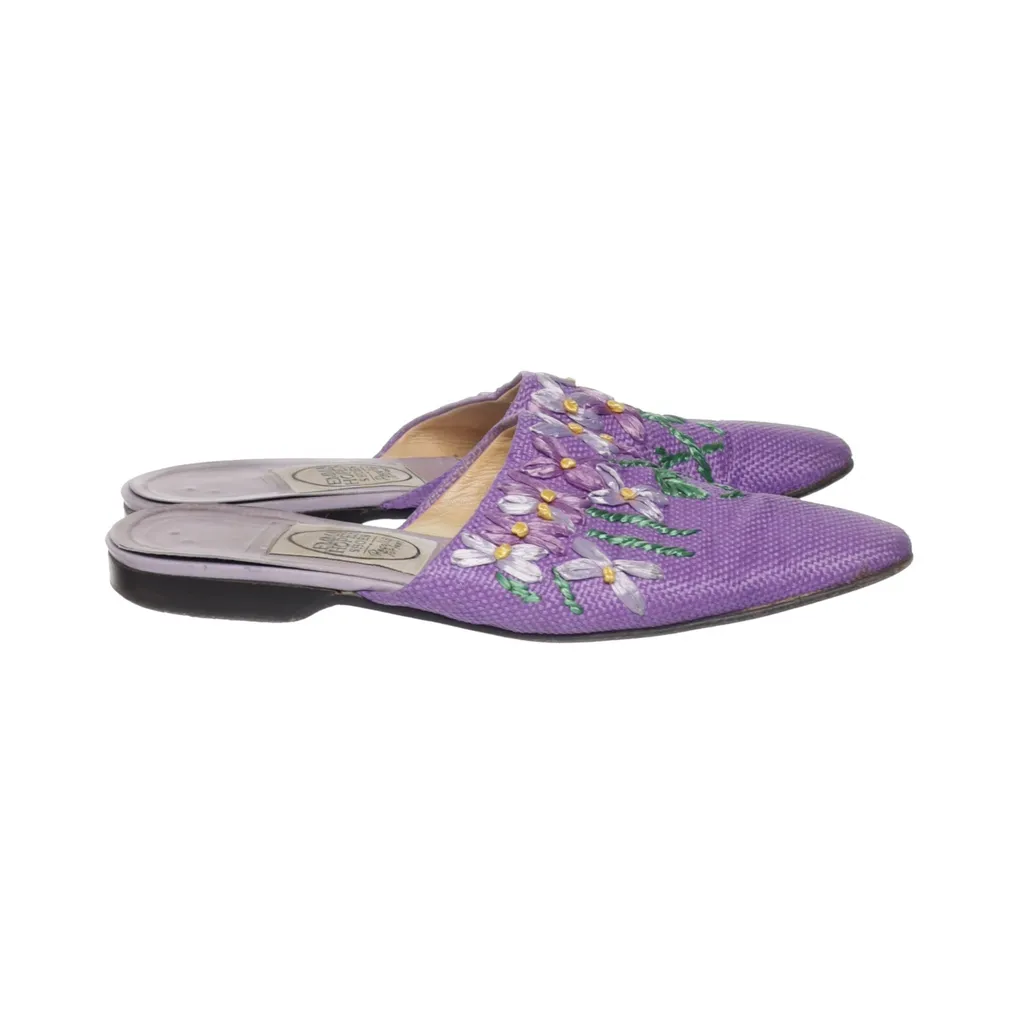 Image of Emma Hope's Shoes Slip-ins (Preloved)