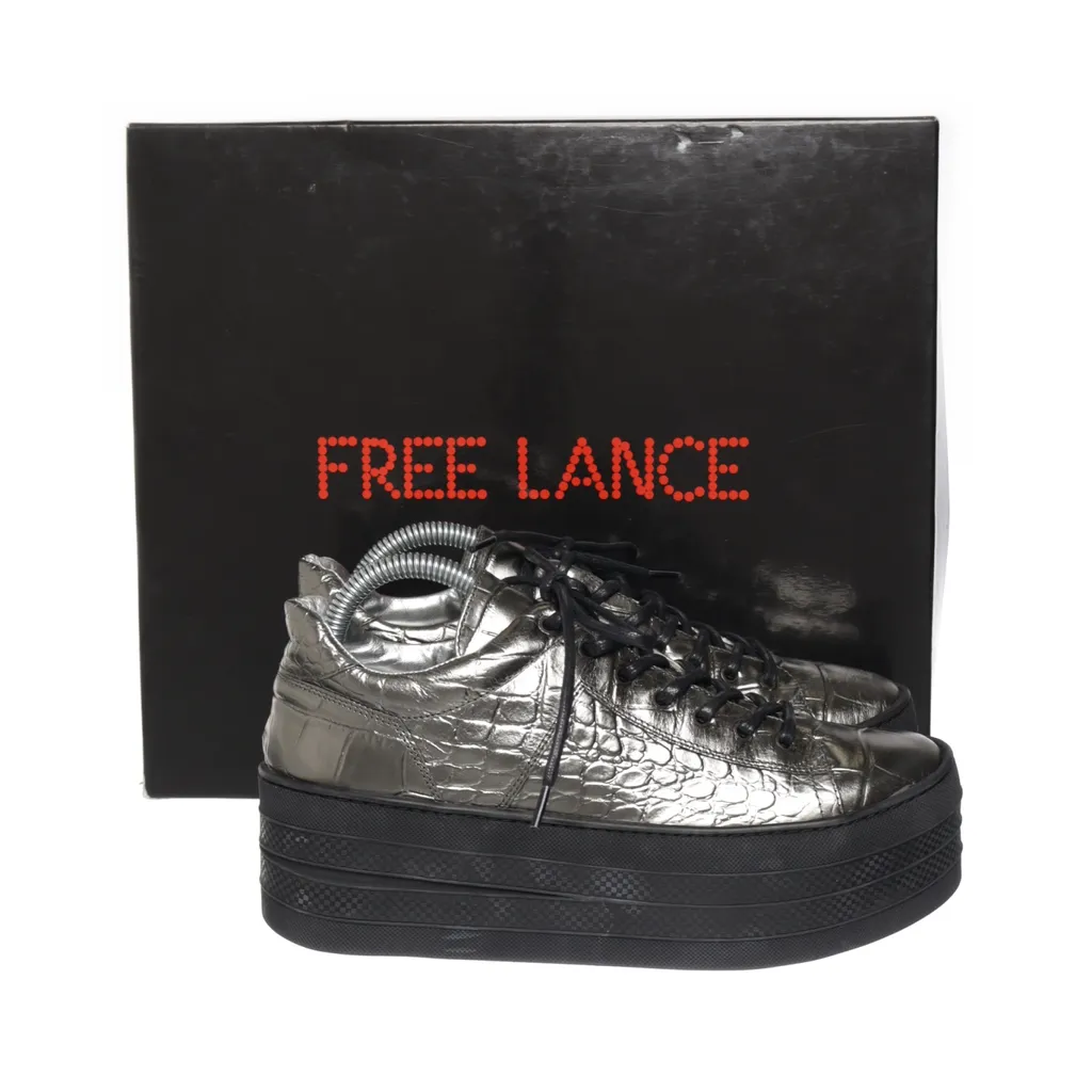 Image of Free Lance Sneakers (Preloved)