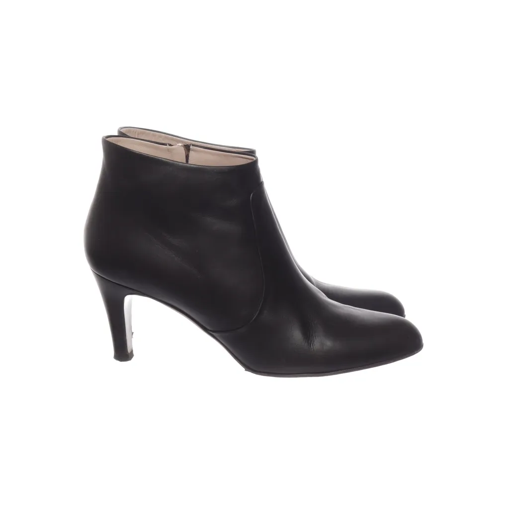 Image of Ferragamo Laarzen met hak (Preloved)