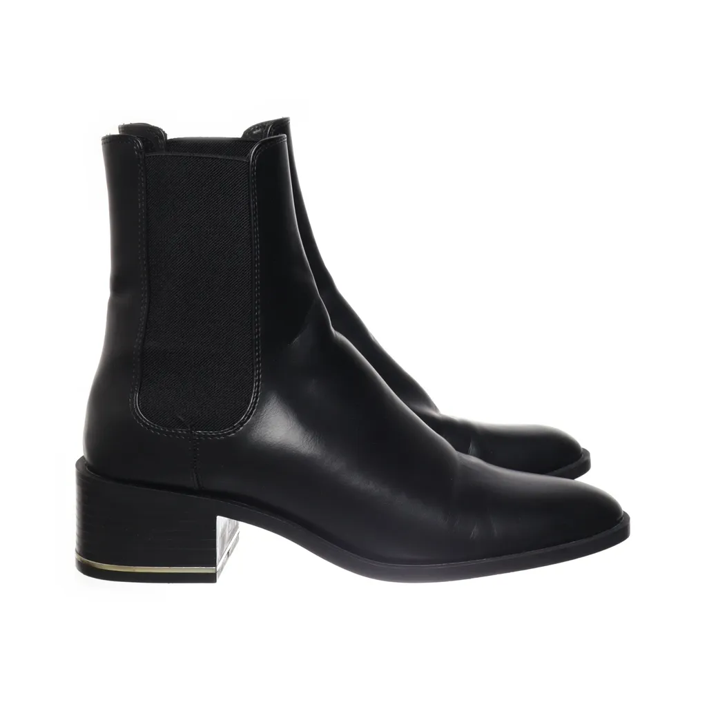 Image of Zara Chelsea boots (Preloved)