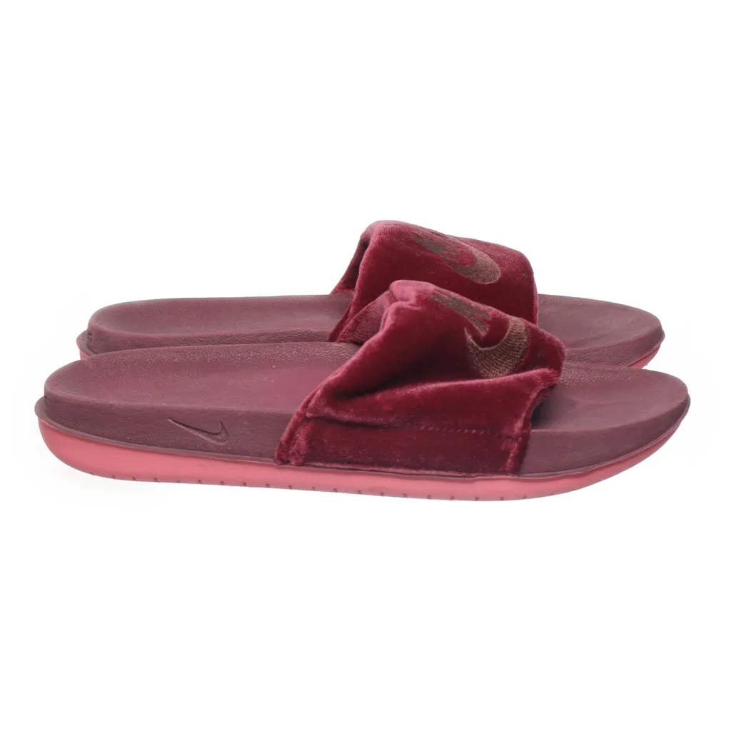 Image of Nike Slip-ins (Preloved)