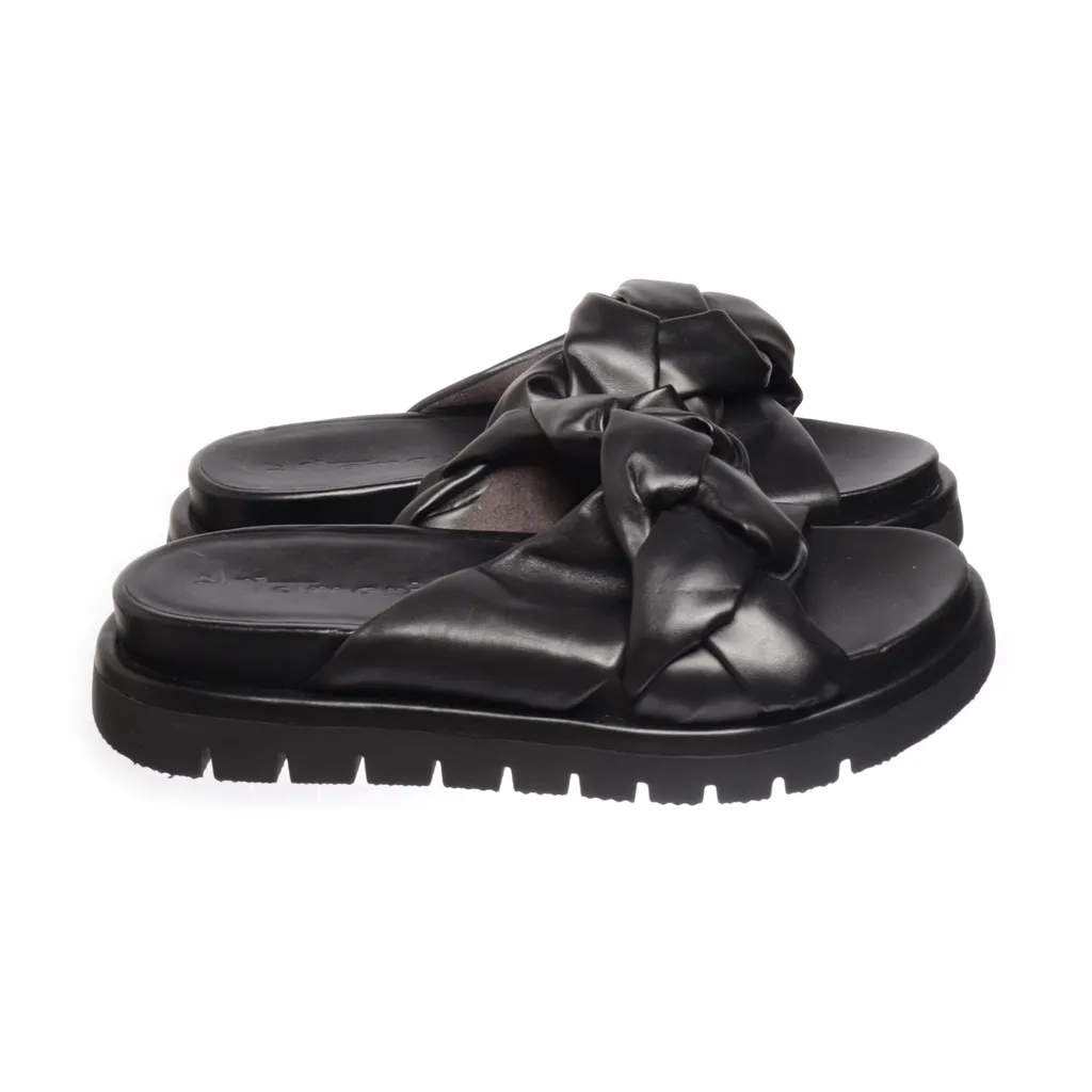 Image of Tamaris Slip-ins (Preloved)