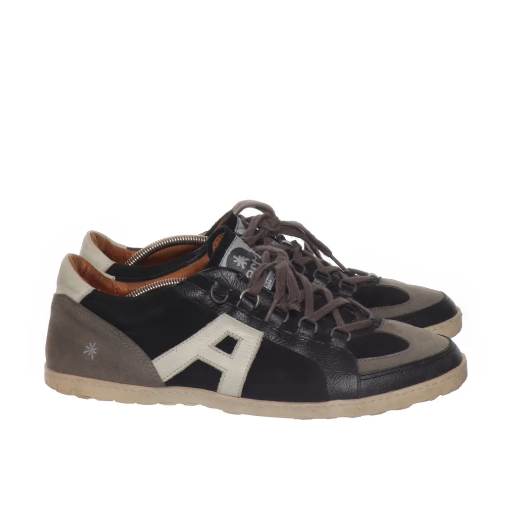 Image of ART Sneakers (Preloved)