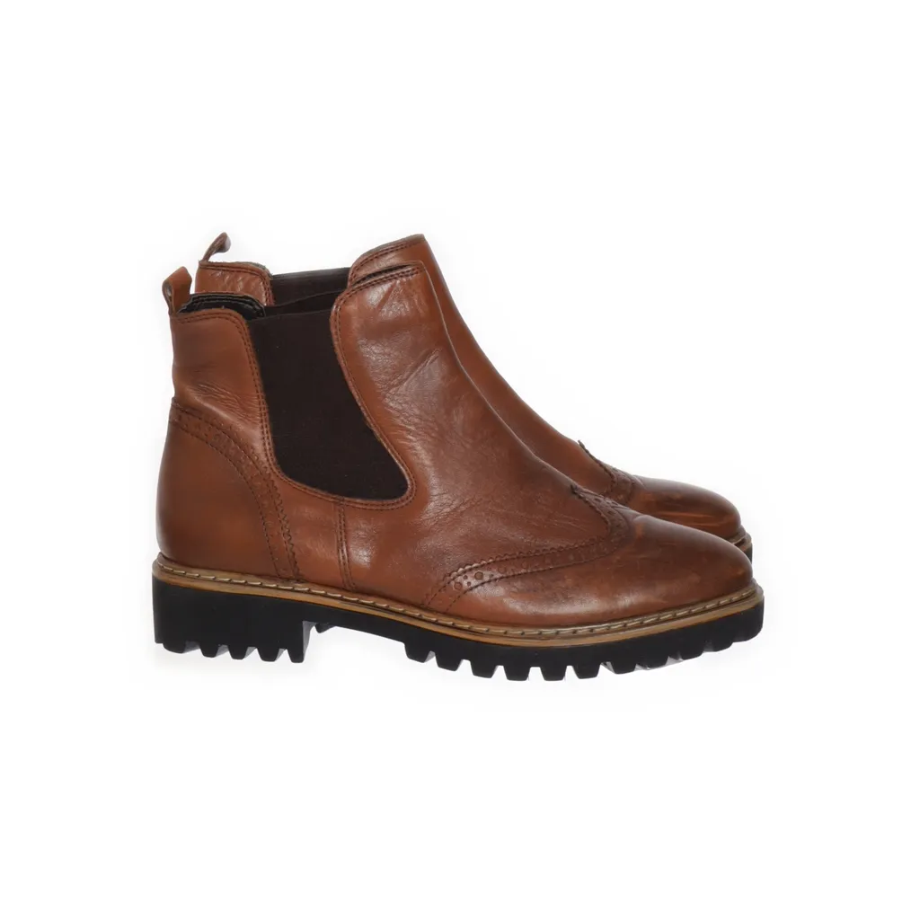 Image of Tamaris Chelsea boots (Preloved)