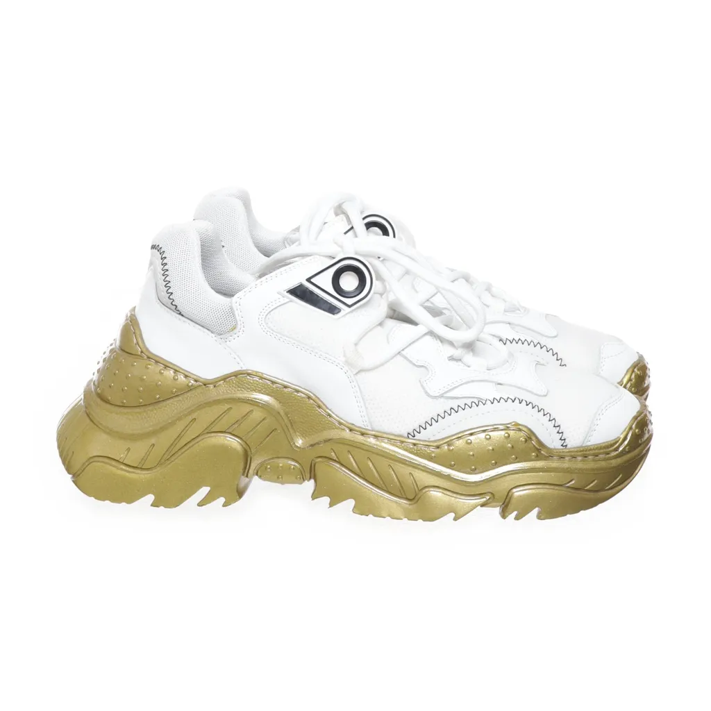 Image of N21 Sneakers (Preloved)