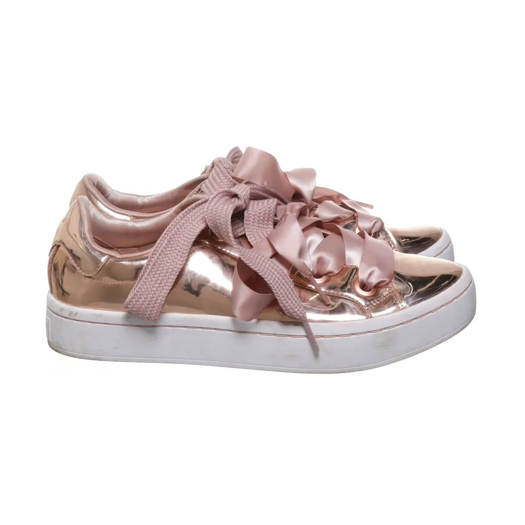 Image of Skecher Street Sneakers (Preloved)