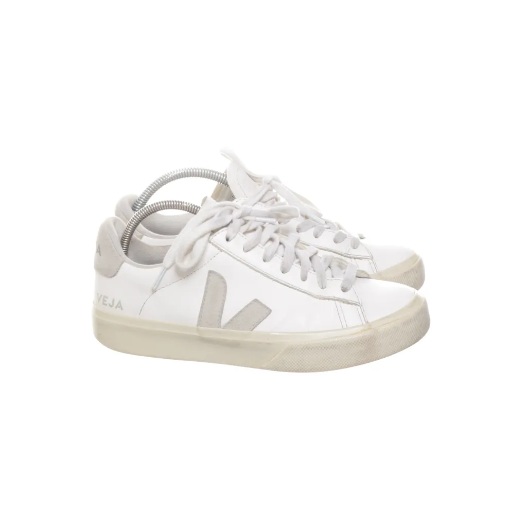 Image of Veja Sneakers (Preloved)