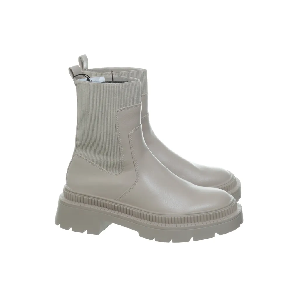 Image of Mango Chelsea boots (Preloved)