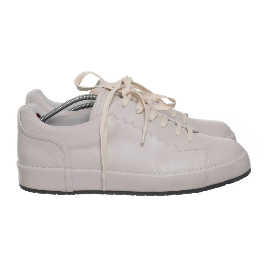Image of Bottega Veneta Sneakers (Preloved)