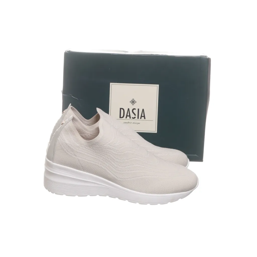 Image of Dasia Sneakers (Preloved)