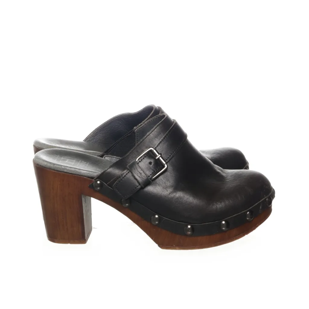 Image of House Klompen (Preloved)