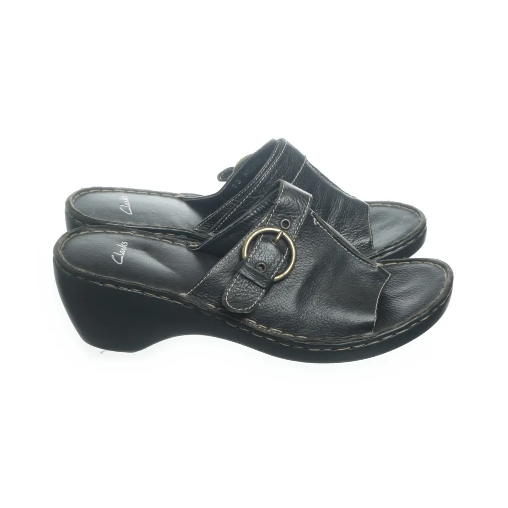 Image of Clarks Slip-ins (Preloved)