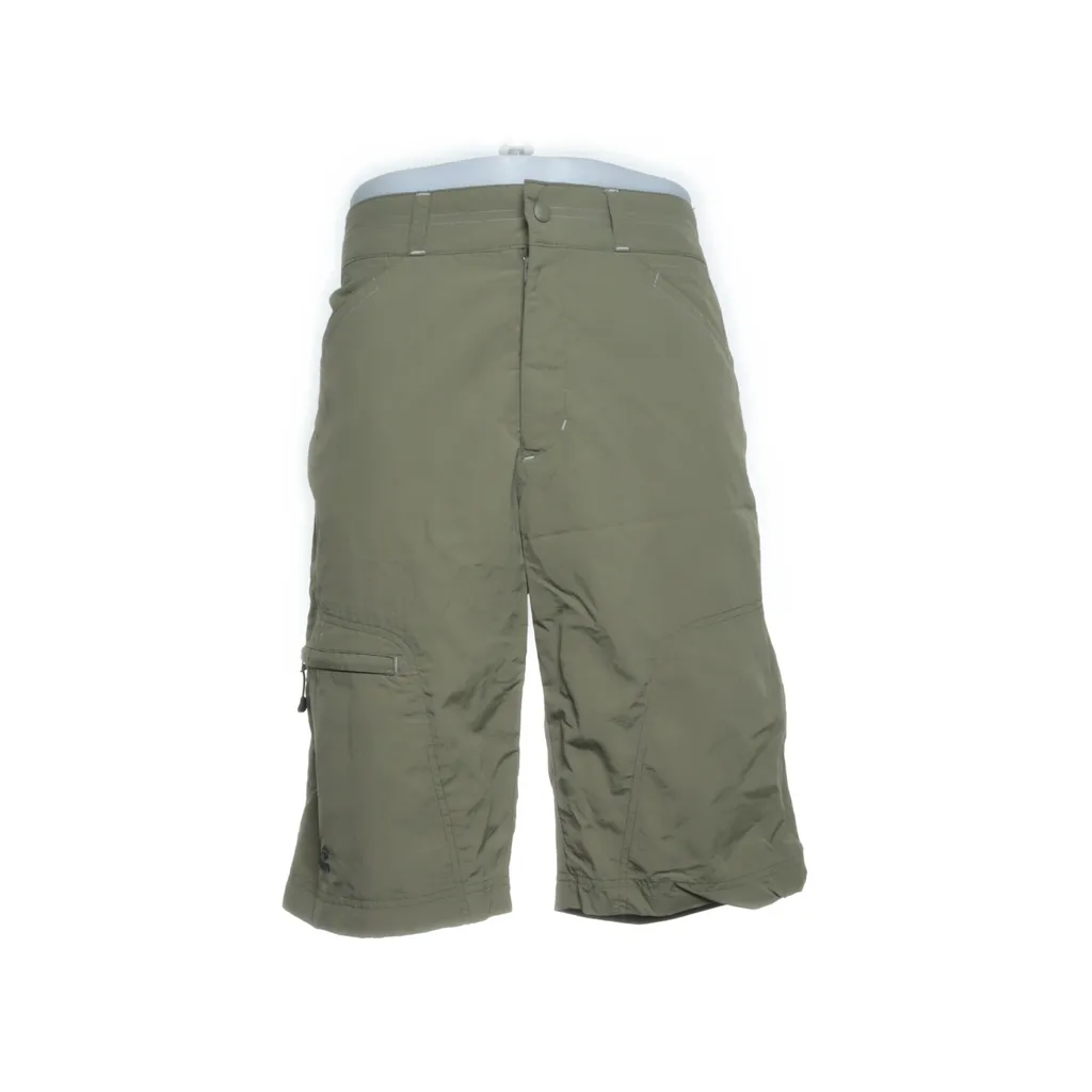 Image of Jack Wolfskin Cargo shorts (Preloved)