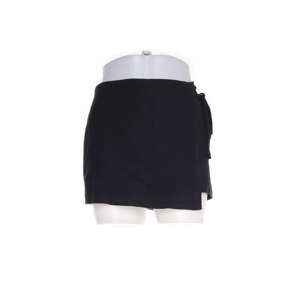 Image of H&M Trend Skort (Preloved)