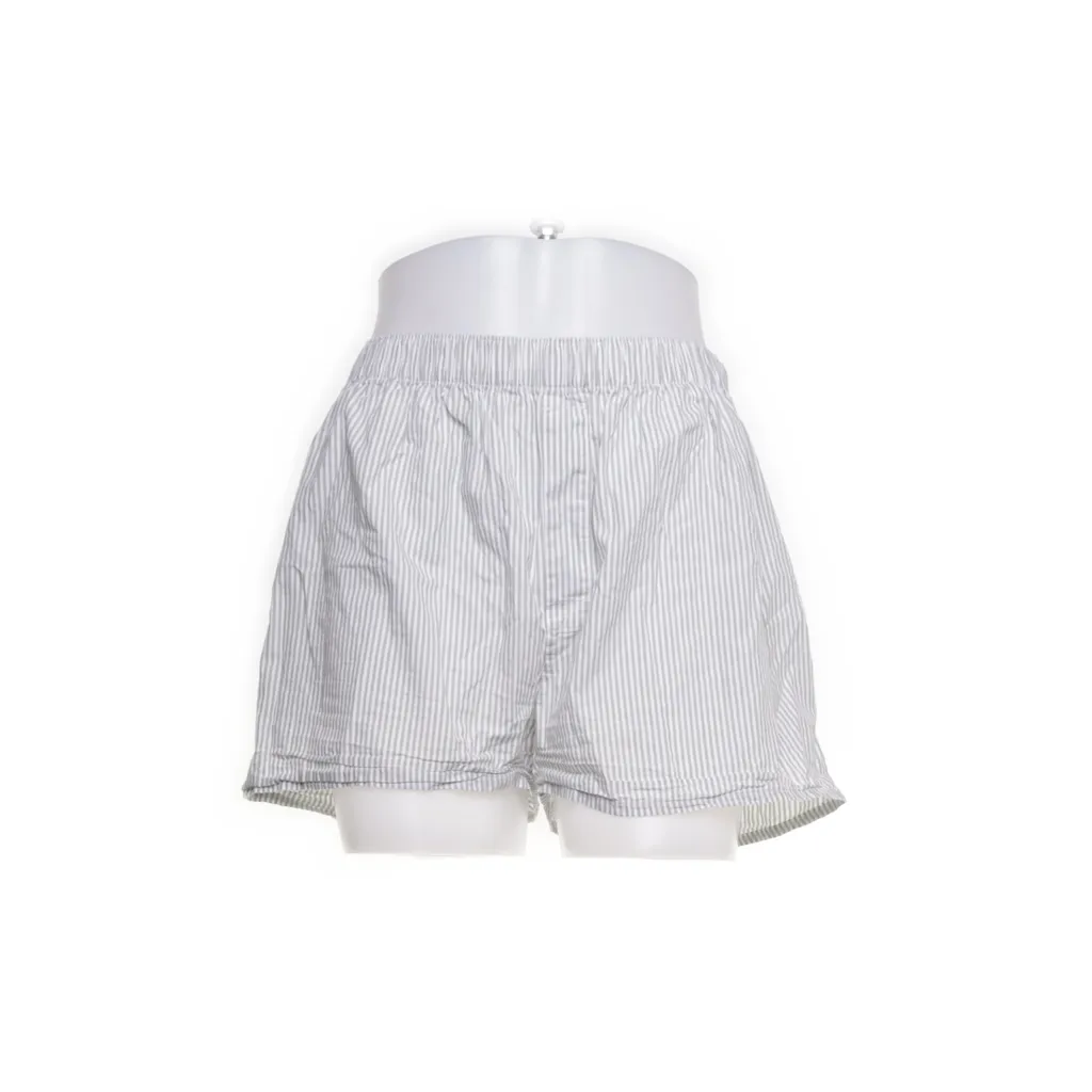 Image of Weekday Korte broek (Preloved)