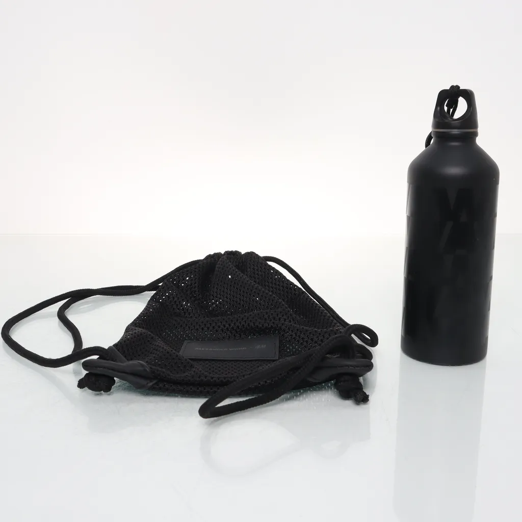 Image of Alexander Wang x H&M Waterfles (Preloved)