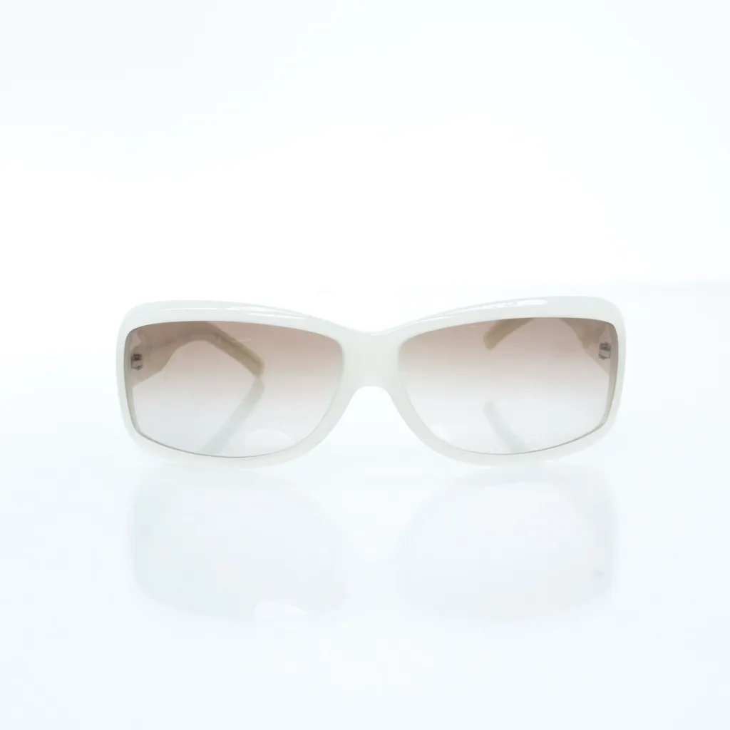 Image of Blumarine Zonnebril (Preloved)