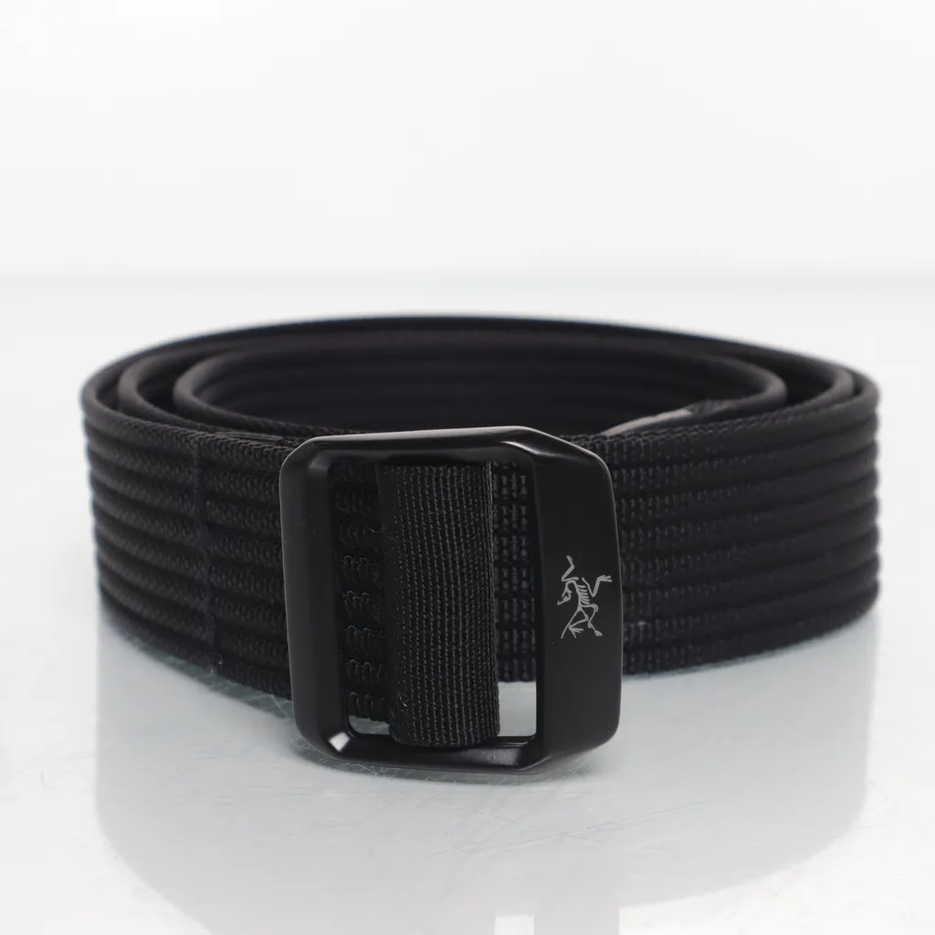 Image of Arc'teryx Riem (Preloved)