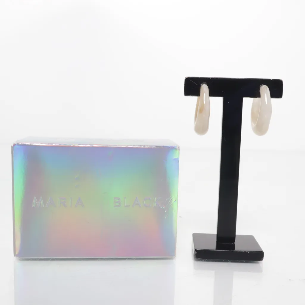 Image of Maria Black Ear cuff (Preloved)