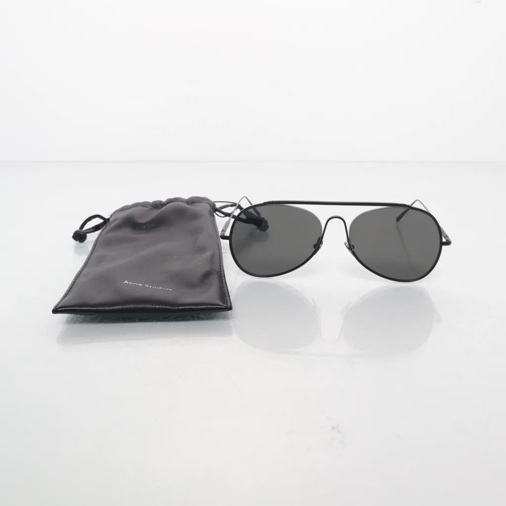 Image of Acne Studios Zonnebril (Preloved)