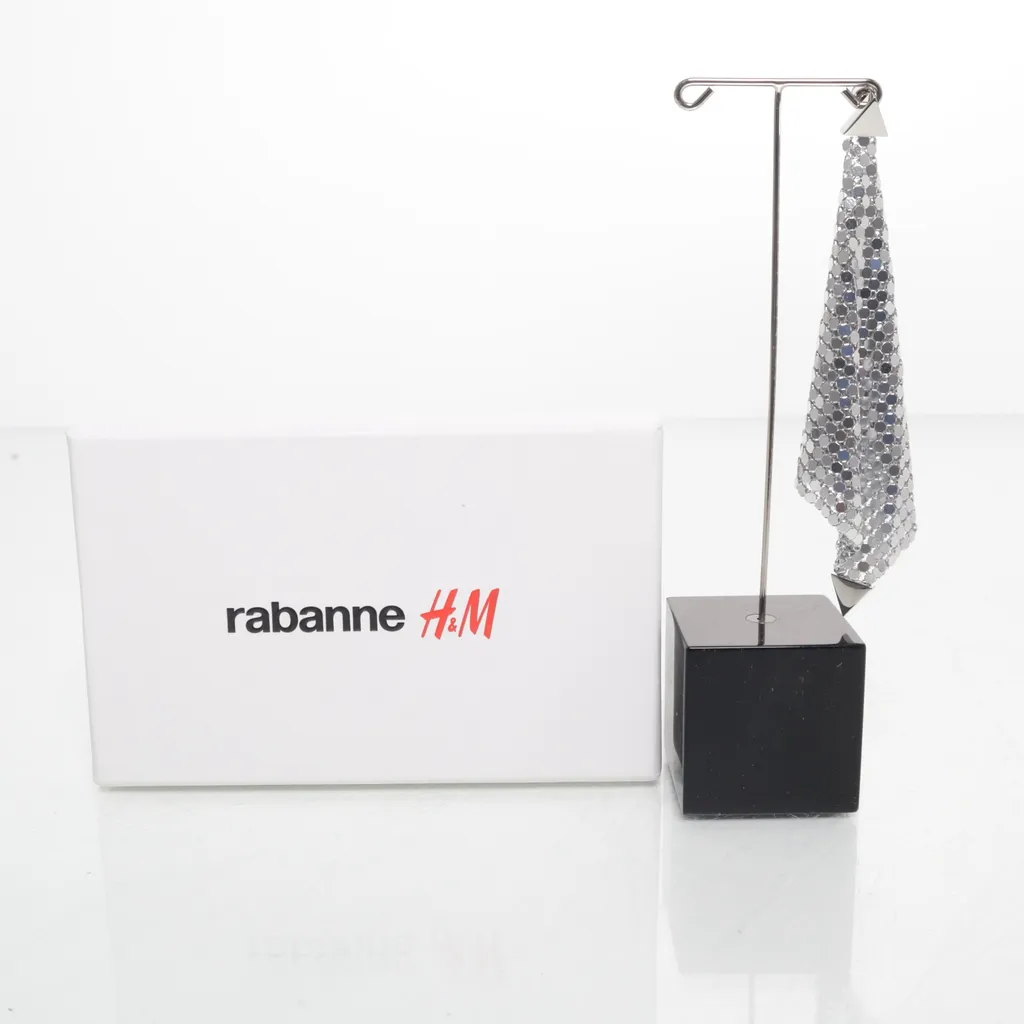 Image of Rabanne x H&M Oorbel (Preloved)