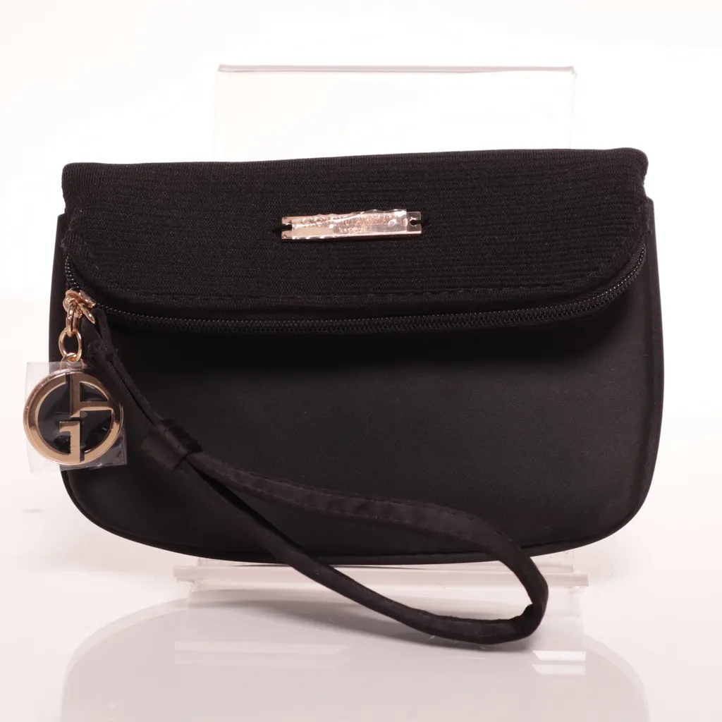 Image of Giorgio Armani Beauty Toilettas (Preloved)