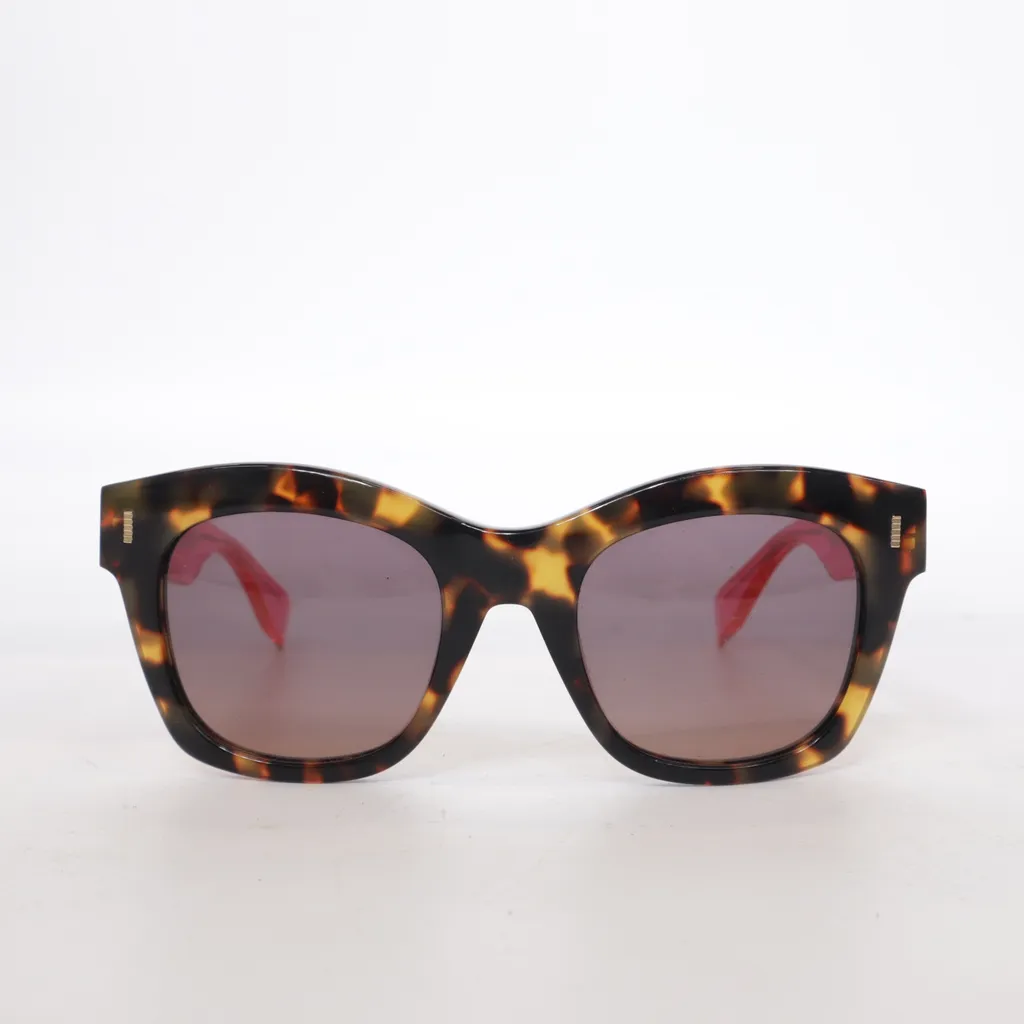 Image of Fendi Zonnebril (Preloved)