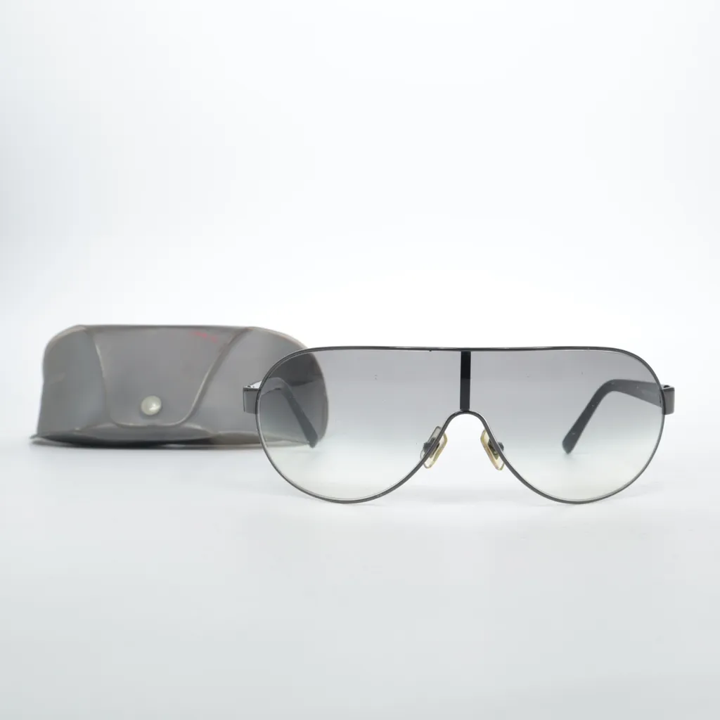 Image of Miu Miu Zonnebril (Preloved)