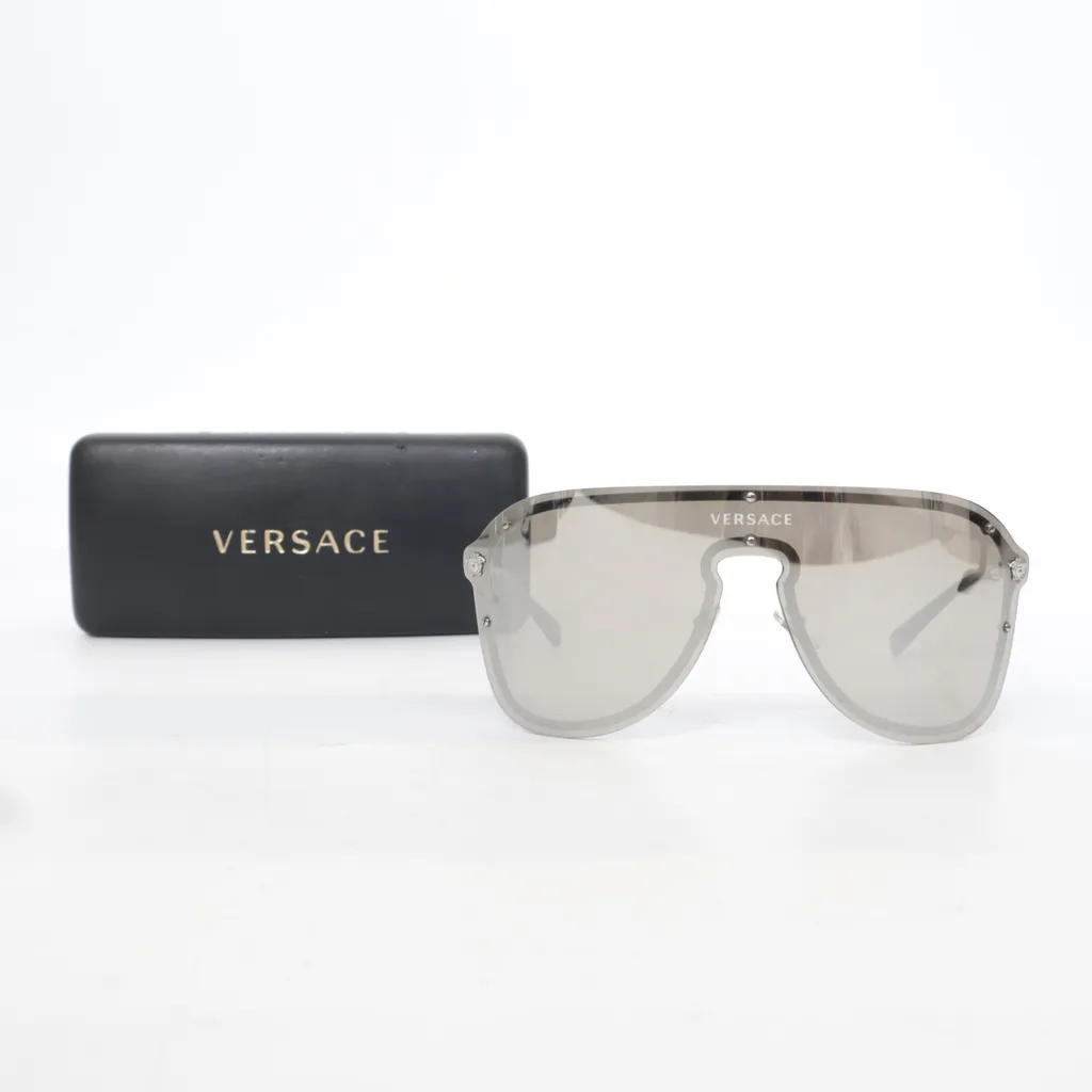 Image of Versace Zonnebril (Preloved)