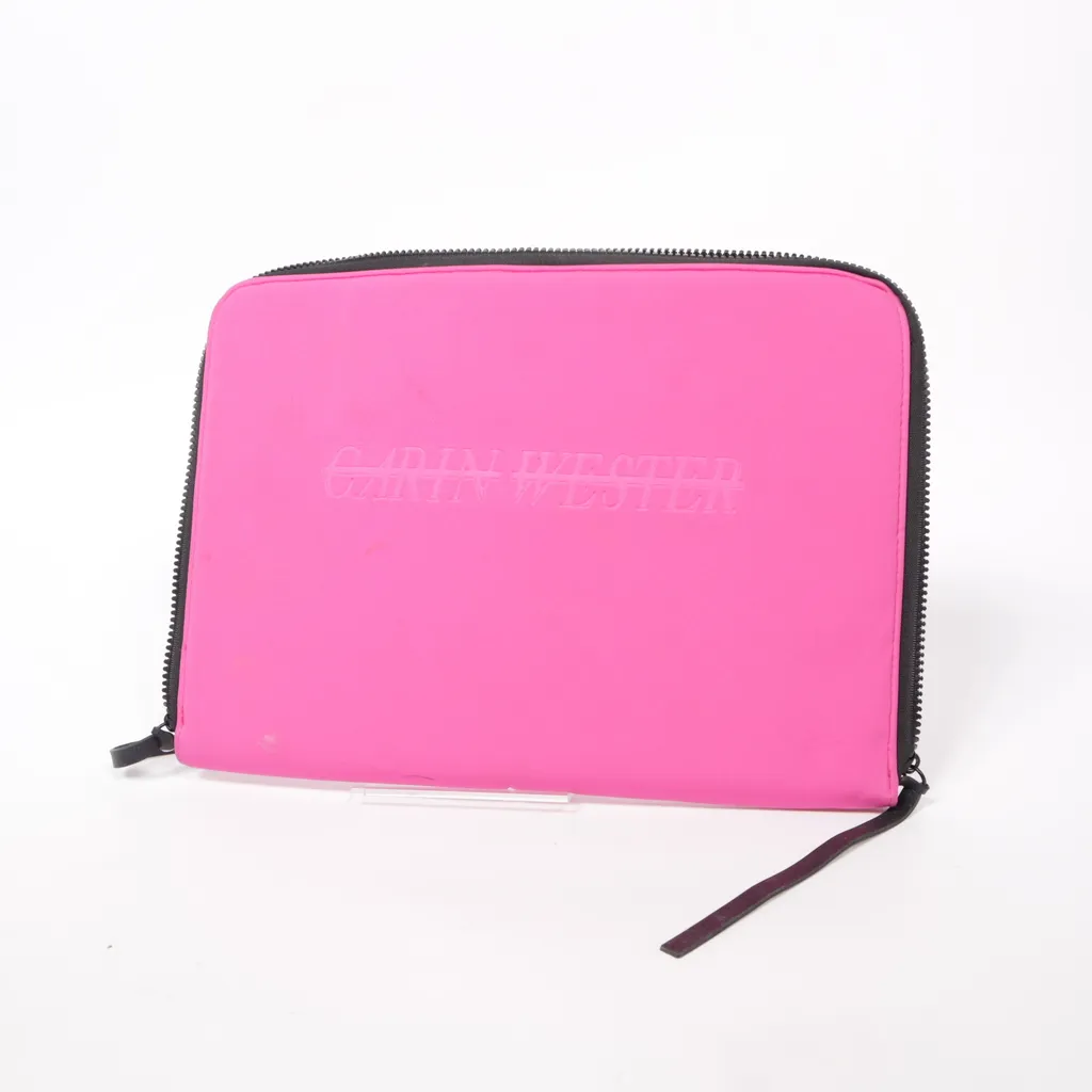 Image of Carin Wester Laptophoes (Preloved)