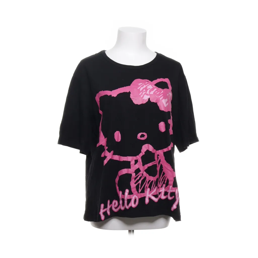 Image of Hello Kitty T-shirt (Preloved)